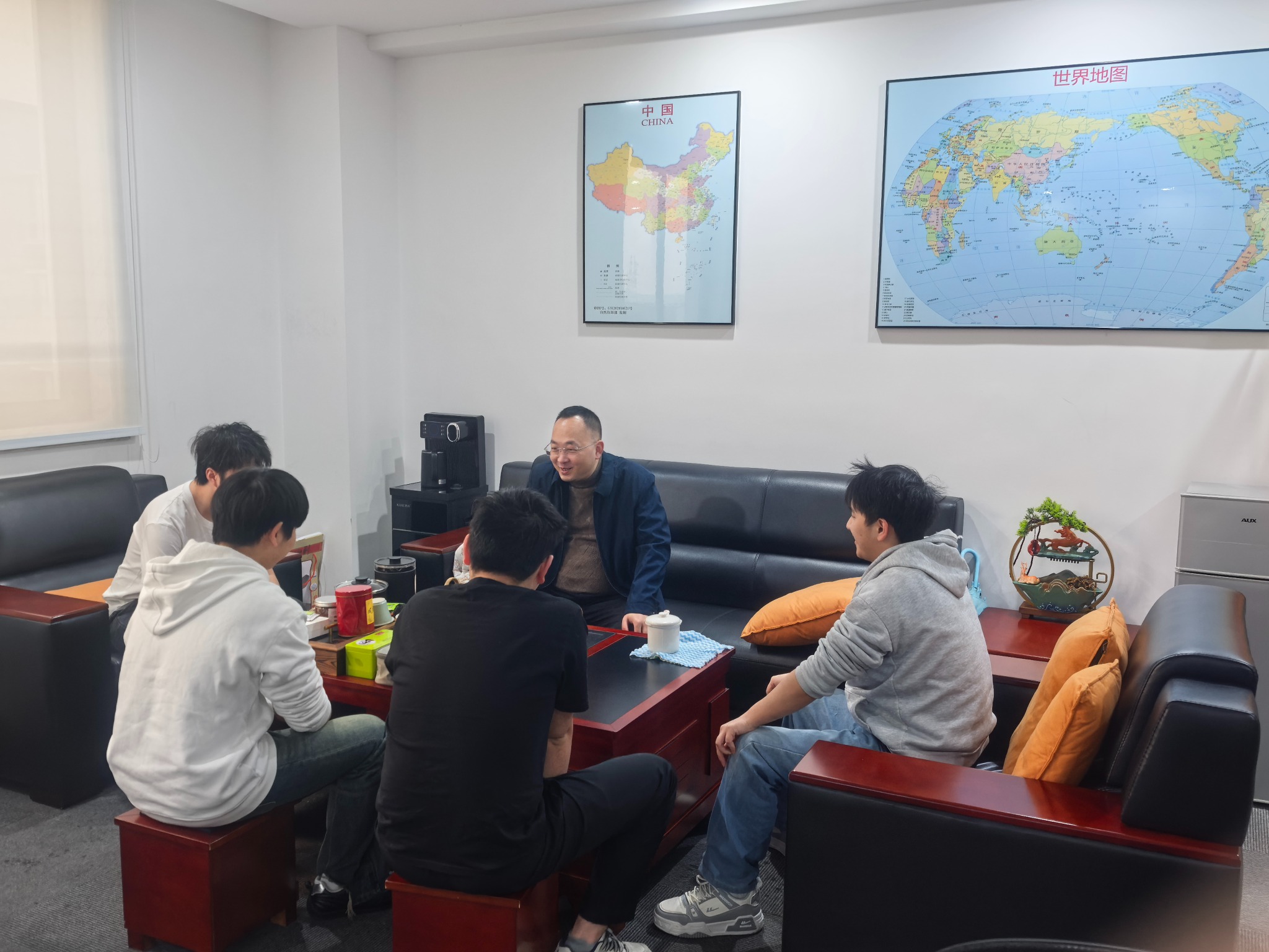 聚港团队开展业务交流与现场带教